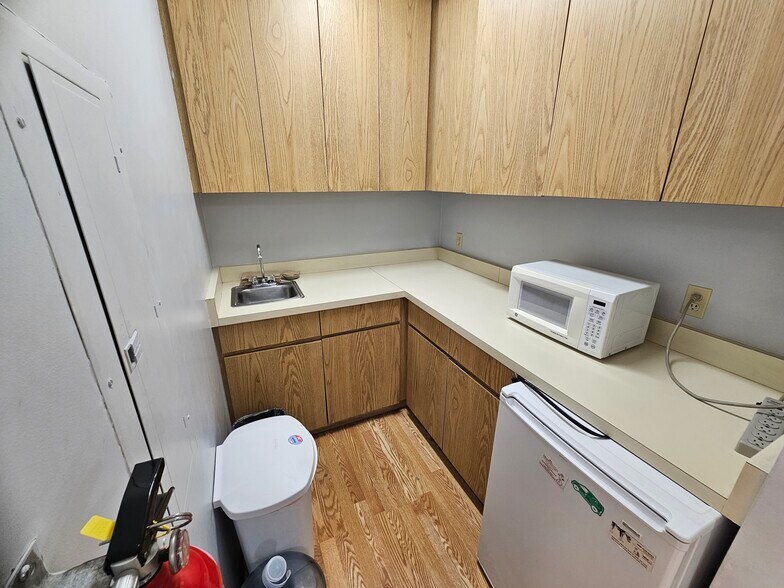 More Photos Of 2910 W Broadway, Los Angeles Office Residential For Lease