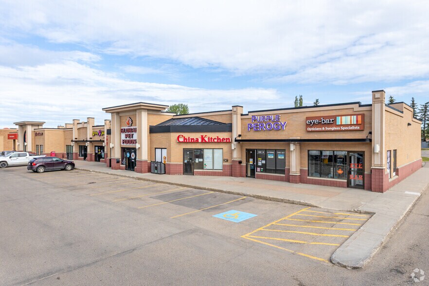 More Photos Of 993 Fir St, Sherwood Park General Retail For Lease