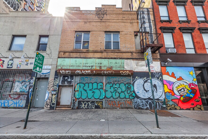 More Photos Of 153 E Houston St, New York Storefront For Lease