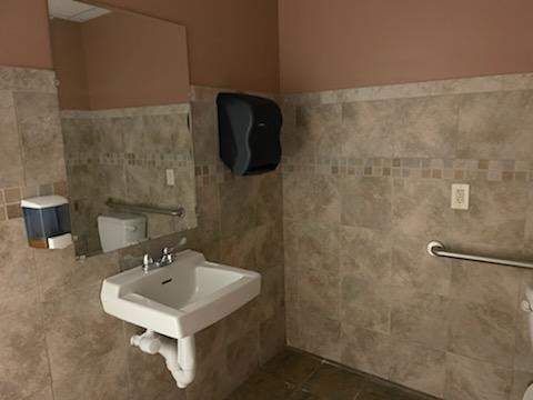 More Photos Of 863-865 E 4th St, Bethlehem Medical For Sale