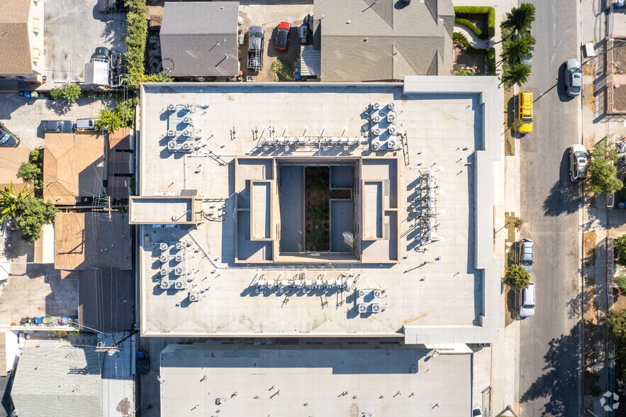 More Photos Of 552 N Hobart Blvd, Los Angeles Apartments For Sale