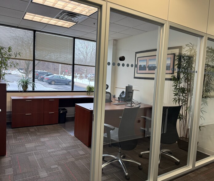 More Photos Of 1699 King St, Enfield Office For Lease