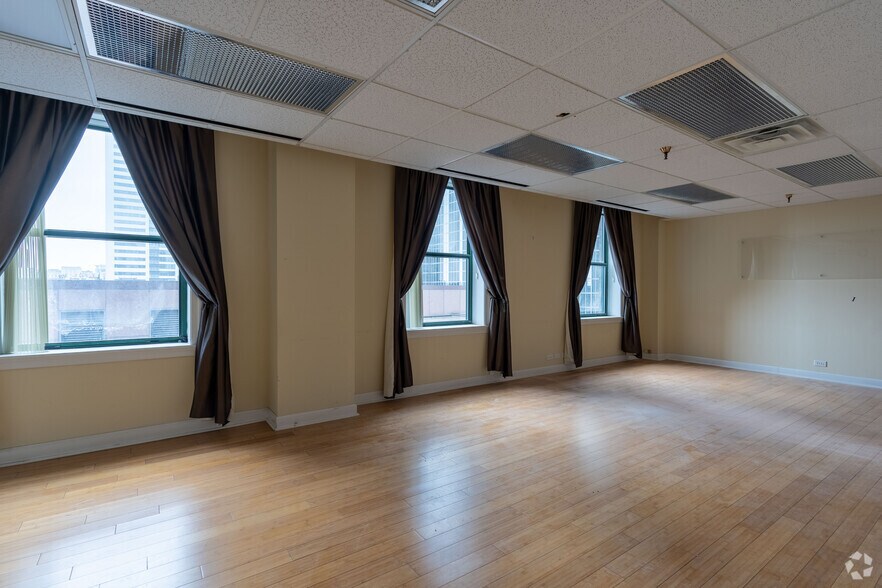 Photo of 13rd Floor Ste 1300