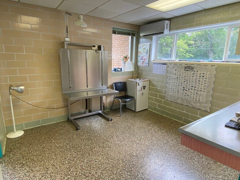 More Photos Of 2275 Duanesburg Rd, Duanesburg Veterinarian Kennel For Sale