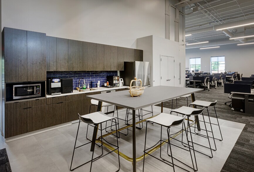 More Photos Of 1211 57th Ave, Nashville Office For Lease