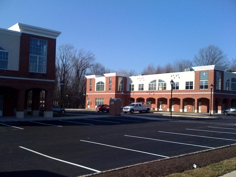 Primary Photo Of 882 Jacksonville Rd, Ivyland Office For Lease