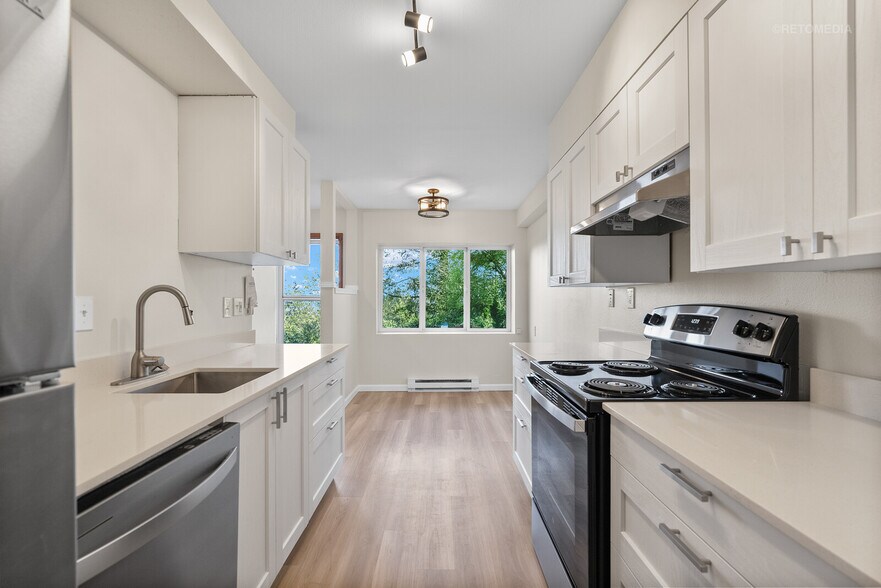 More Photos Of 3020-3024 SW 12th Ave, Portland Apartments For Sale