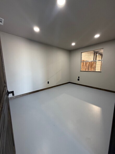 More Photos Of 1730 Smith Rd, Rockwall Warehouse For Lease