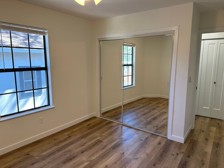 More Photos Of 1805 V St, Sacramento Dormitory For Sale
