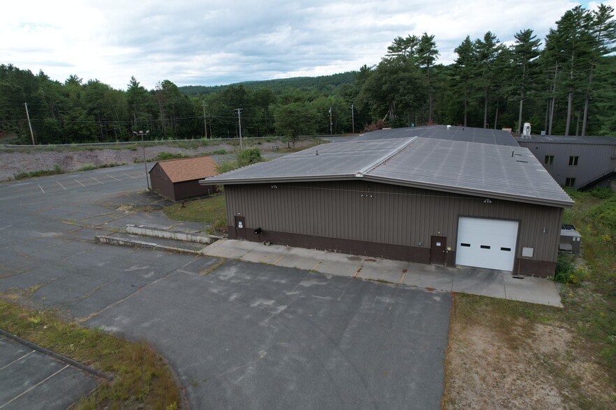 More Photos Of 450 W River St, Orange Light Distribution For Sale