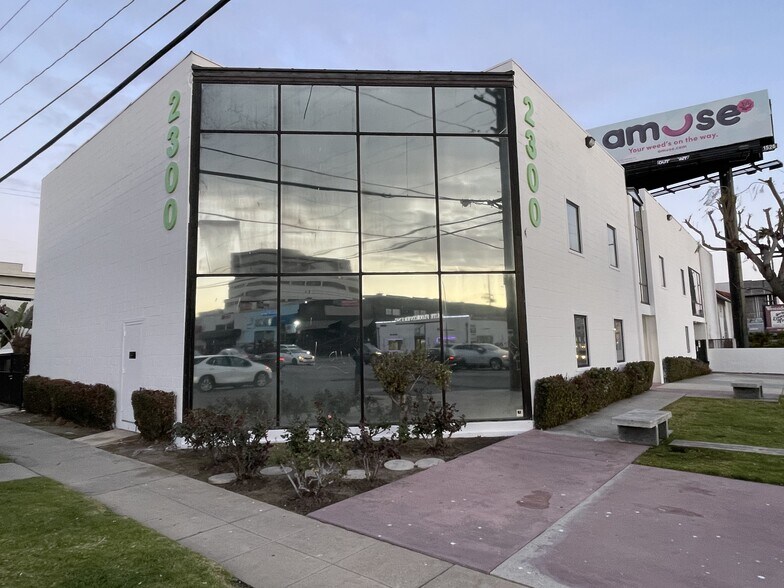 More Photos Of 2300 S Sepulveda Blvd, Los Angeles Office For Lease
