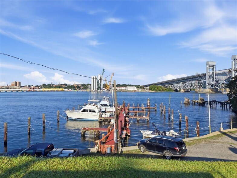 More Photos Of 53 Thames St, Groton Marina For Sale