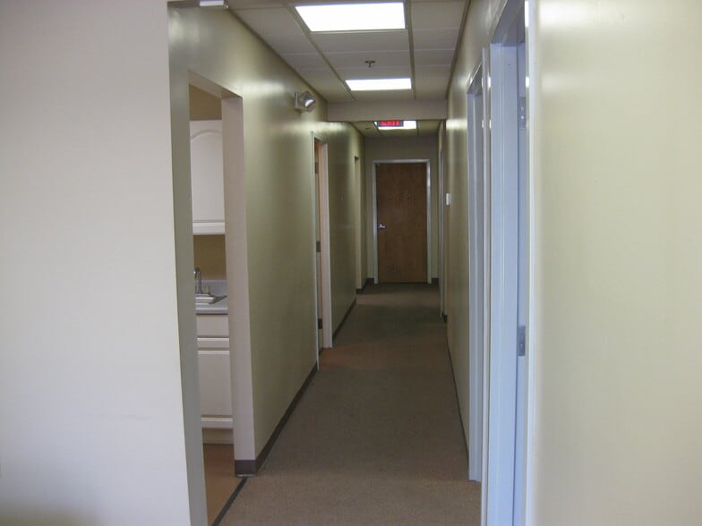 More Photos Of 552 West Atlanta St SE, Marietta Warehouse For Lease