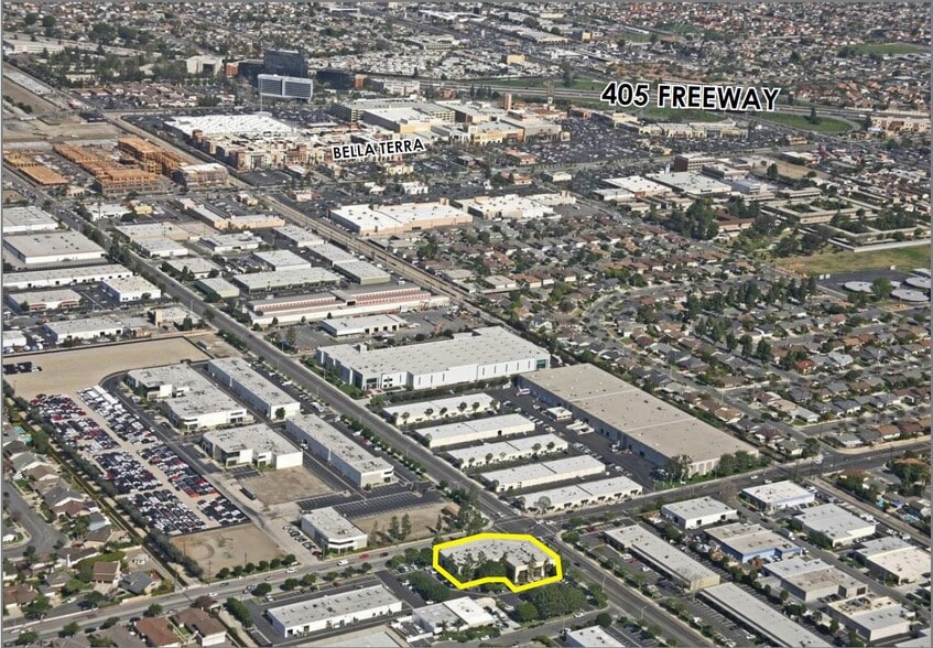 More Photos Of 16541 Gothard St, Huntington Beach Office For Lease