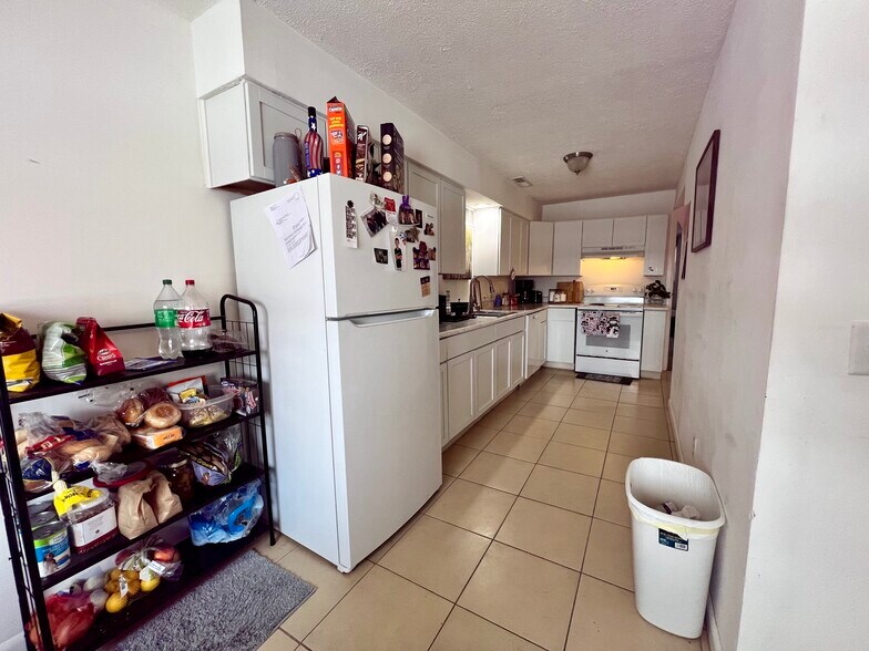 More Photos Of 308 Low St, Bloomington Apartments For Sale