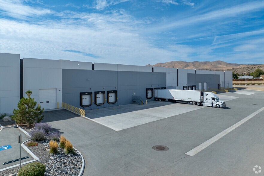 More Photos Of 95 Distribution Dr, Spanish Springs Distribution For Lease