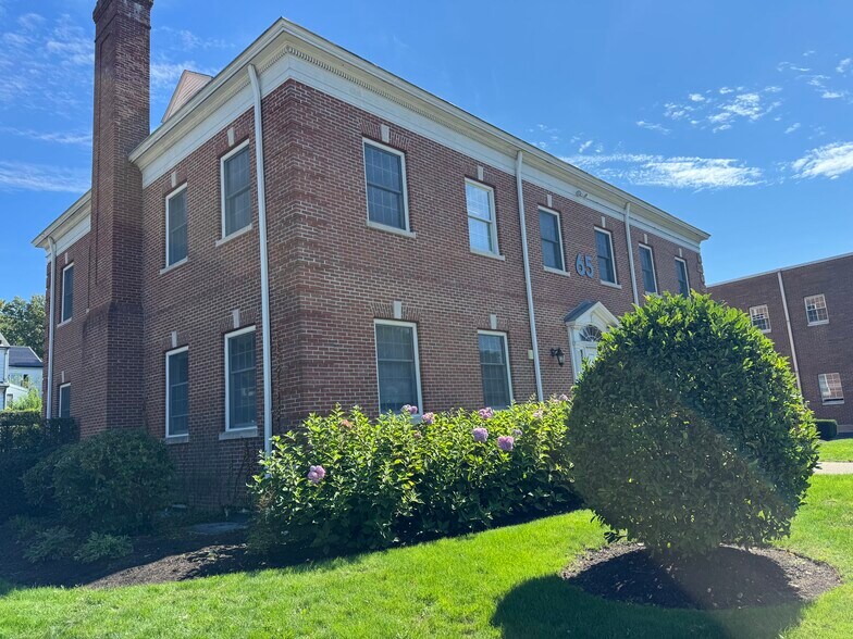 More Photos Of 65 East Ave, Norwalk Office For Lease