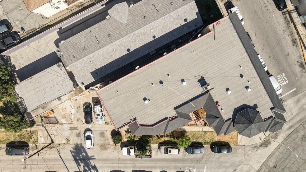 More Photos Of 3209 Dobinson St, Los Angeles Apartments For Sale