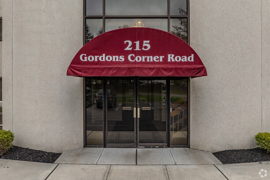 More Photos Of 225 Gordons Corner Rd, Manalapan Township Medical For Lease