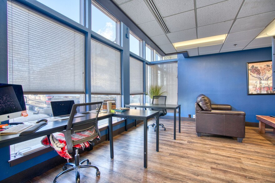 More Photos Of 400 E Simpson St, Lafayette Office For Lease