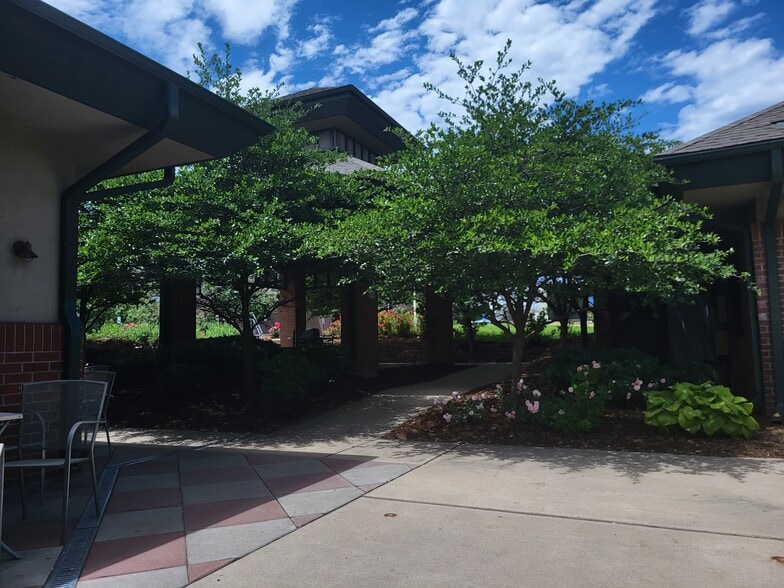 More Photos Of 1148 W Dillon Rd, Louisville Freestanding For Lease