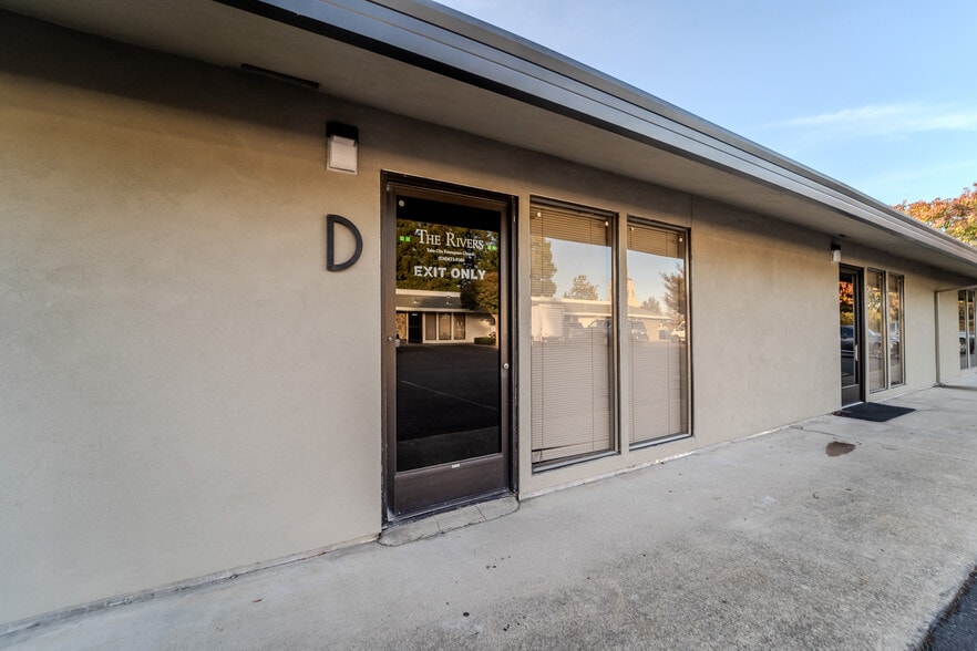 More Photos Of 1548 Poole Blvd, Yuba City Office For Lease