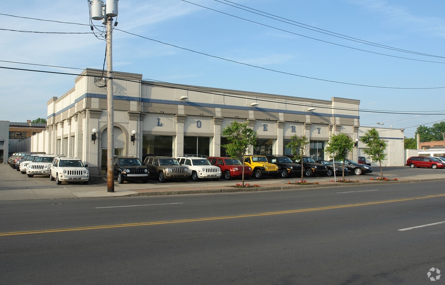 More Photos Of 647 W Genesee St, Syracuse Auto Dealership For Sale