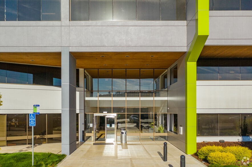 More Photos Of 1301 Shoreway Rd, Belmont Office For Lease