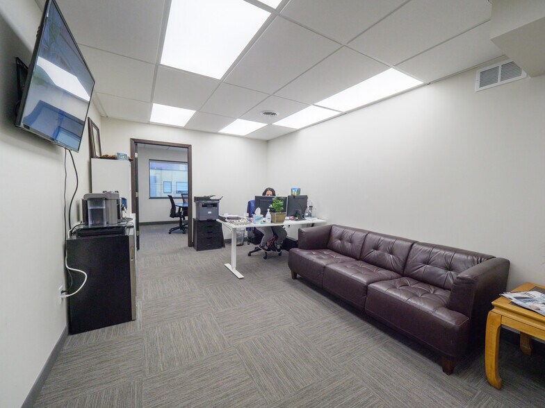 More Photos Of 4820 Minnetonka Blvd, Saint Louis Park Medical For Lease