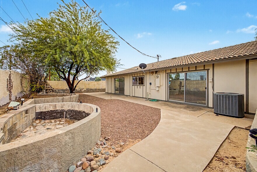 More Photos Of 8038 E Almeria Rd, Scottsdale Office For Sale