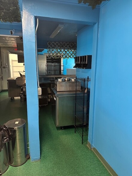 More Photos Of 650 Middle Tpke, Storrs Mansfield Freestanding For Lease