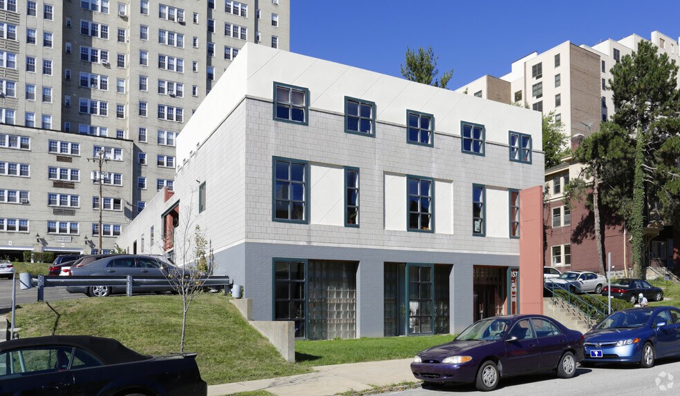Primary Photo Of 357 N Craig St, Pittsburgh Office For Lease