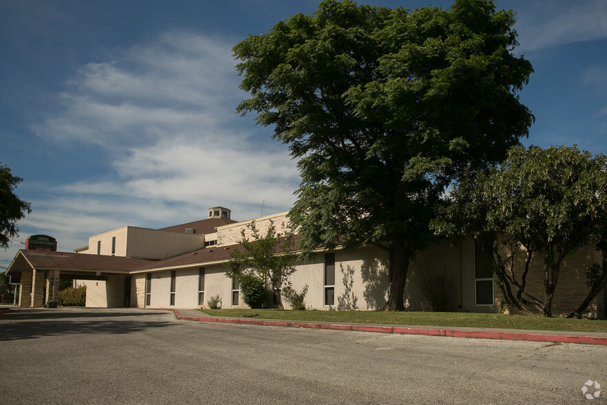 Primary Photo Of 8308 Fredericksburg Rd, San Antonio Religious Facility For Lease