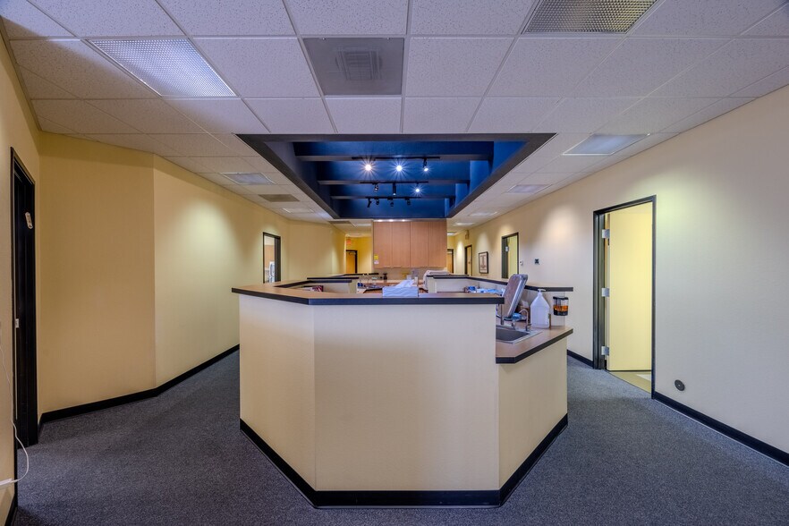 More Photos Of 1570 S Rainbow Blvd, Las Vegas Office For Lease
