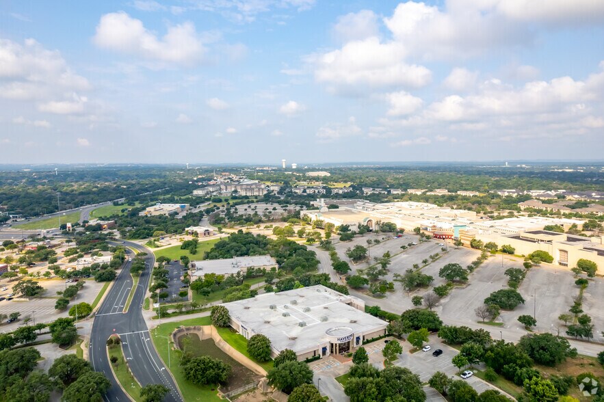 More Photos Of 11091 Pecan Park Blvd, Cedar Park General Retail For Sale