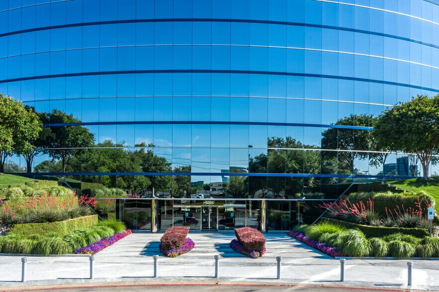 More Photos Of 5055 Keller Springs Rd, Addison Office For Sale