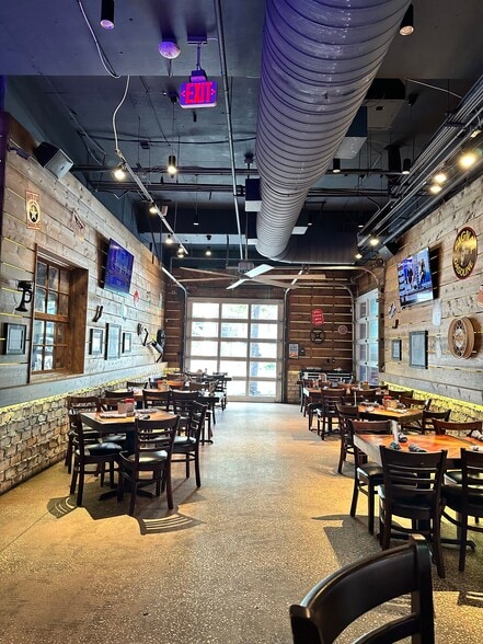 More Photos Of 200 1st Ave S, Saint Petersburg Restaurant For Sale