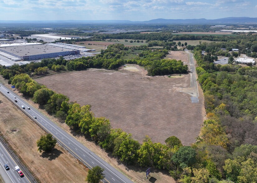 More Photos Of 12001 Hopewell Rd, Hagerstown Warehouse For Lease