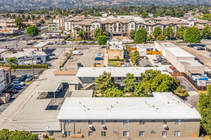 More Photos Of 625-627 S Wabash Ave, Glendora Apartments For Sale