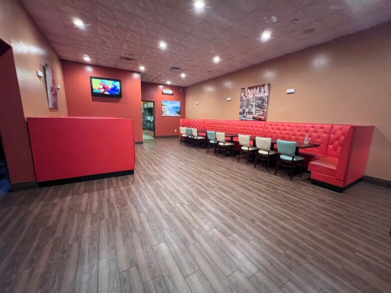 More Photos Of 23008 S Conduit Ave, Rosedale Storefront For Sale