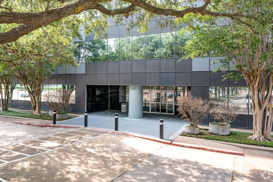 Primary Photo Of 1150 Gemini St, Houston Office For Lease