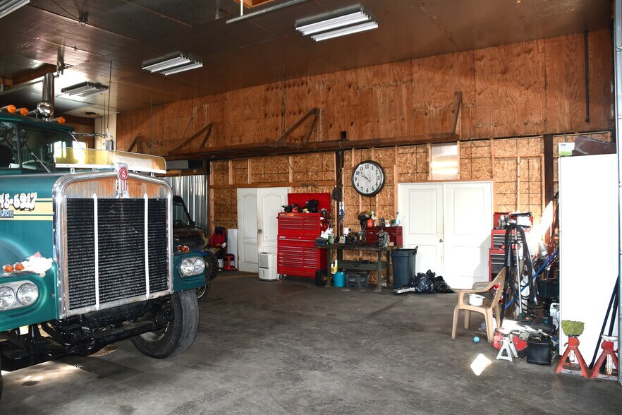 More Photos Of 138 Chestnut St, Marienville General Retail For Sale