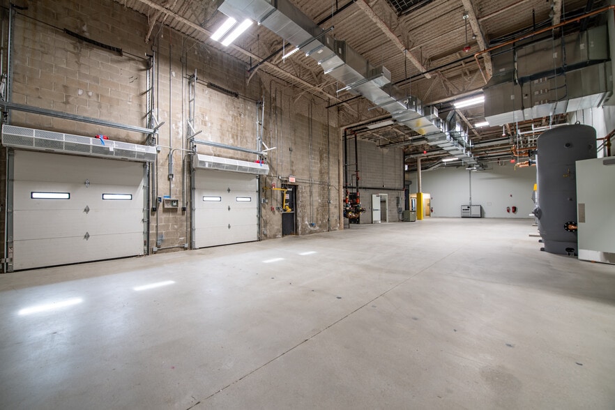 More Photos Of 196 E Main St, Milford Light Manufacturing For Lease