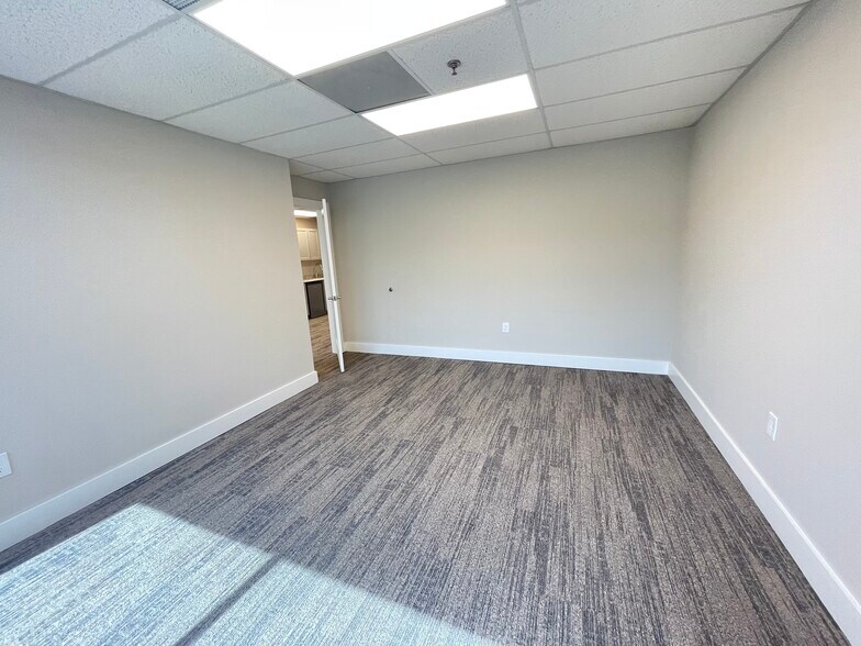 More Photos Of 633 S Andrews Ave, Fort Lauderdale Office For Lease