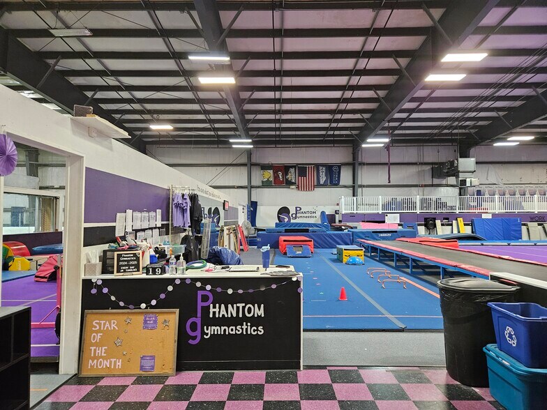 More Photos Of 142 State Route 111, Hampstead Freestanding For Sale