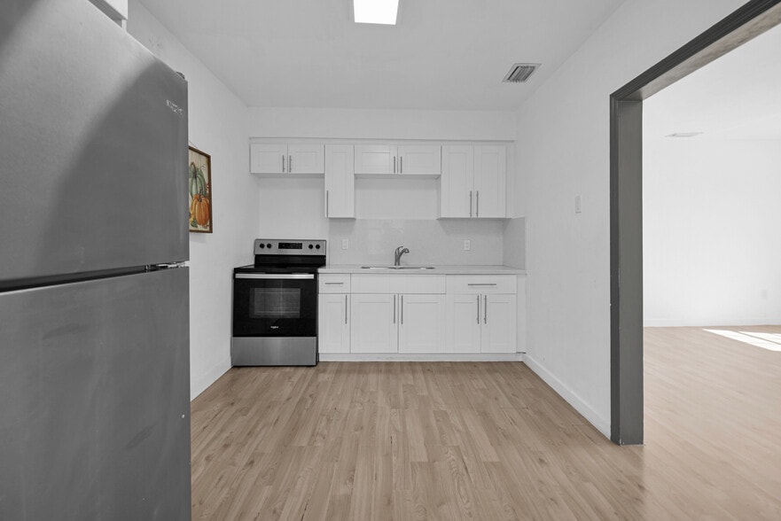 More Photos Of 3711 SW 27th Ter, Miami Specialty For Sale