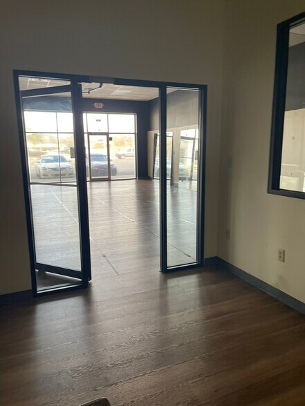 More Photos Of 5810 Main St, Zachary Unknown For Lease