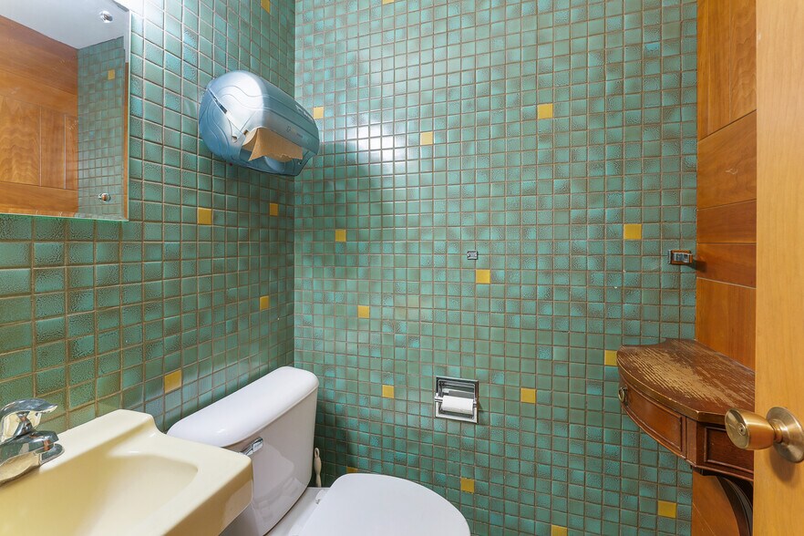 More Photos Of 6 E 1st St, Fond Du Lac Office For Sale