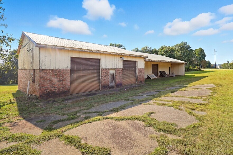 More Photos Of 1048 Georgia 17, Royston Warehouse For Sale