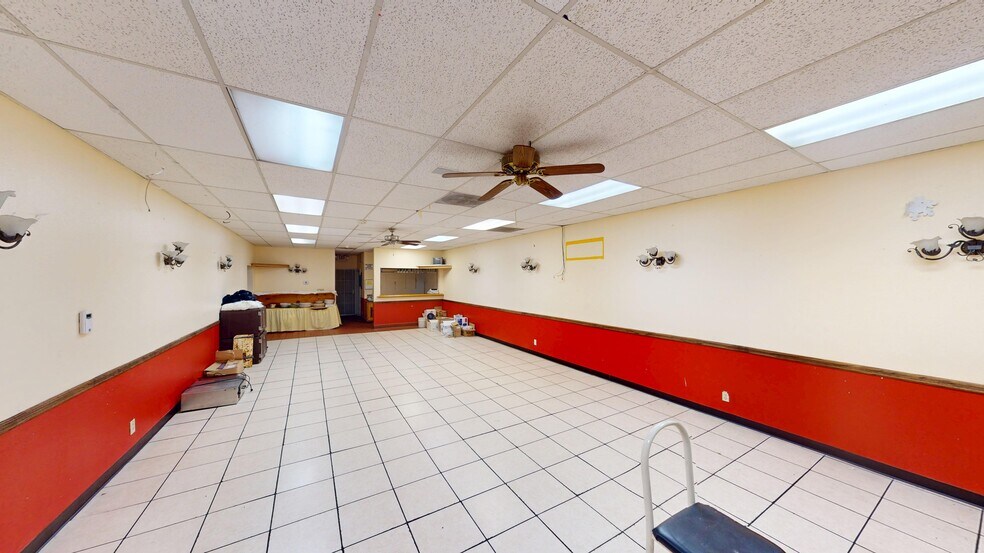 More Photos Of 1000-1044 E Avenue K, Lancaster Unknown For Lease